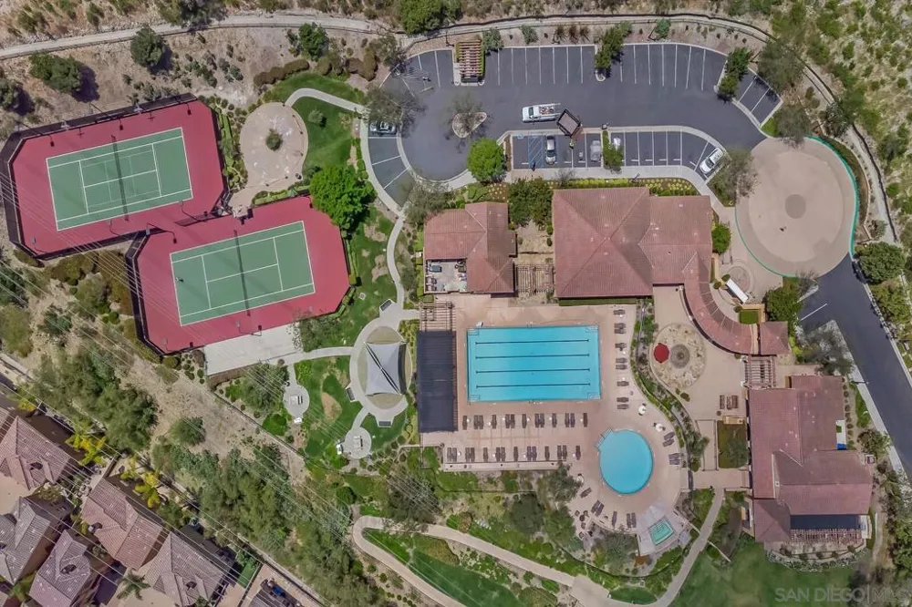 2733 Piantino Circle San Diego, CA 92108