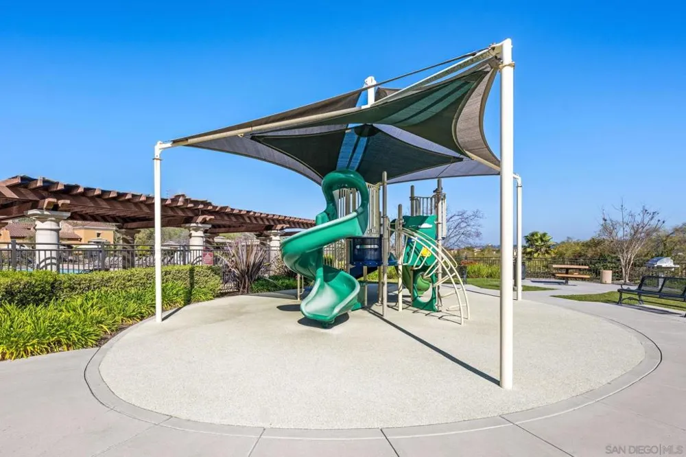 2733 Piantino Circle San Diego, CA 92108