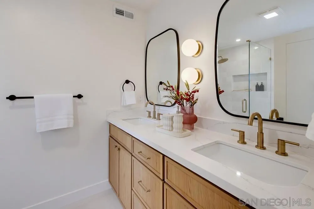 6183 Rockhurst San Diego, CA 92120