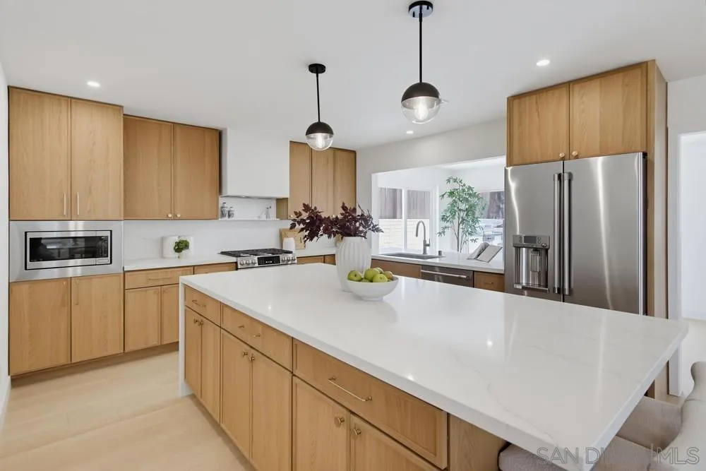 6183 Rockhurst San Diego, CA 92120
