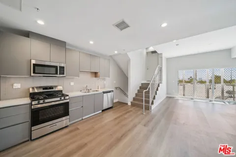 1223 Hayworth Avenue #9