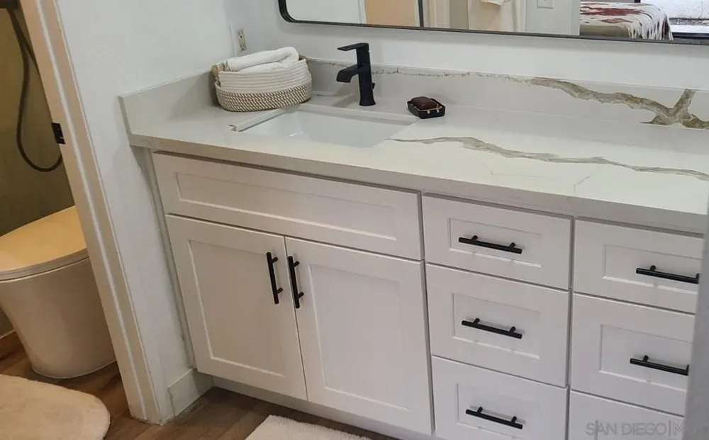 546 VIA DE LA VALLE #F Solana Beach, CA 92075