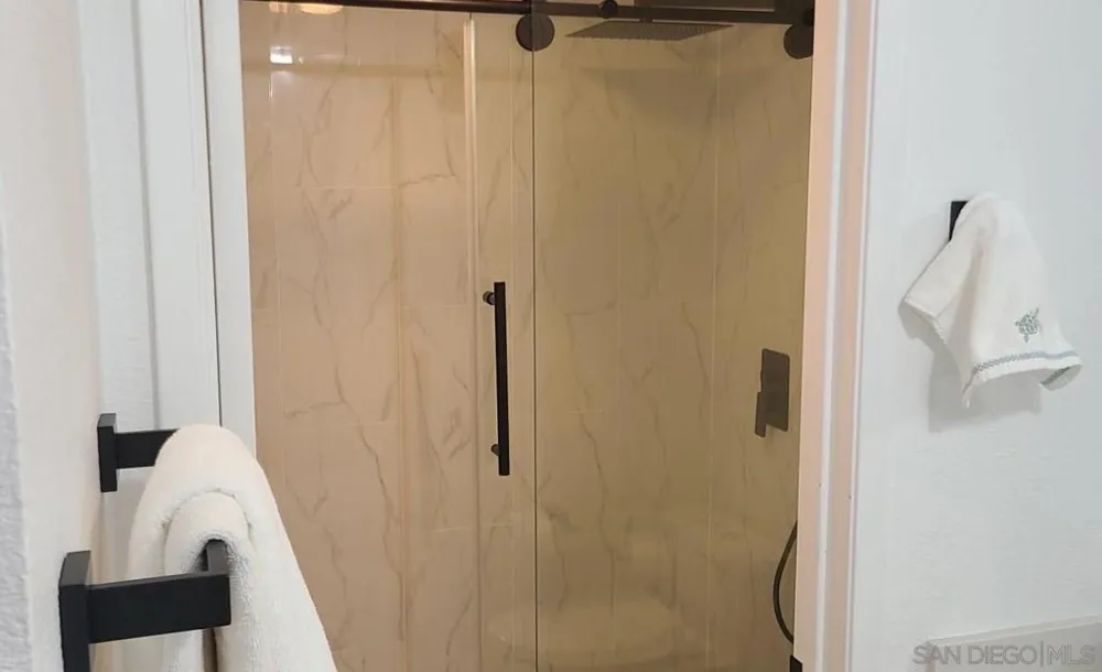 546 VIA DE LA VALLE #F Solana Beach, CA 92075