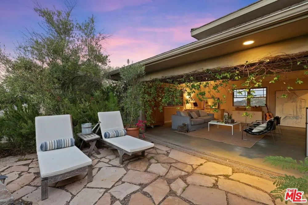 20634 Medley Lane Topanga, CA 90290