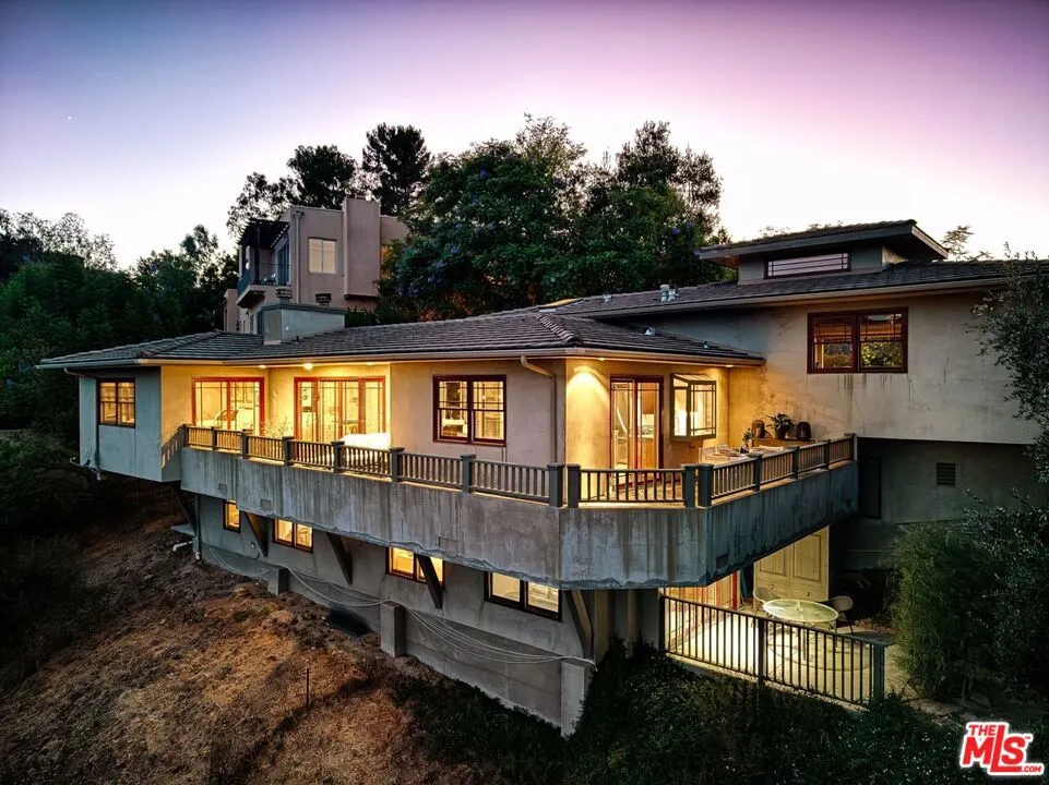 20634 Medley Lane Topanga, CA 90290