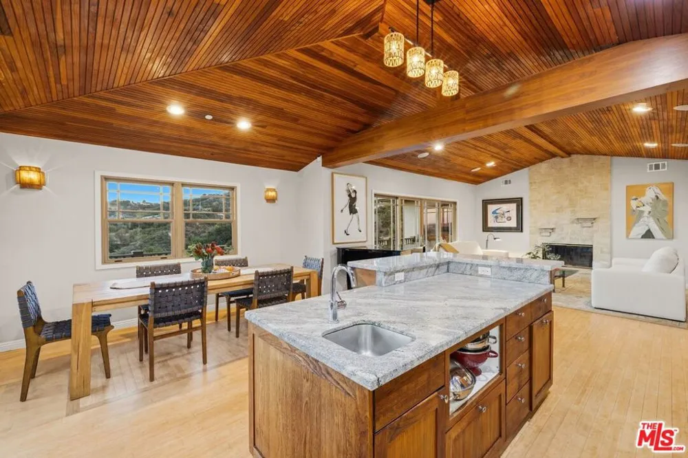 20634 Medley Lane Topanga, CA 90290
