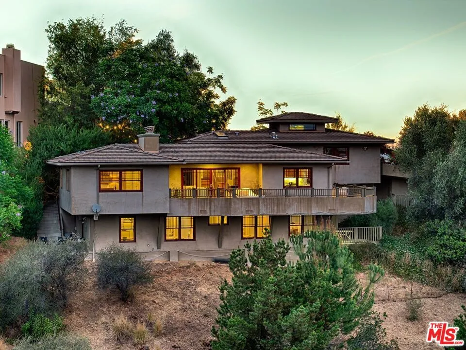 20634 Medley Lane Topanga, CA 90290
