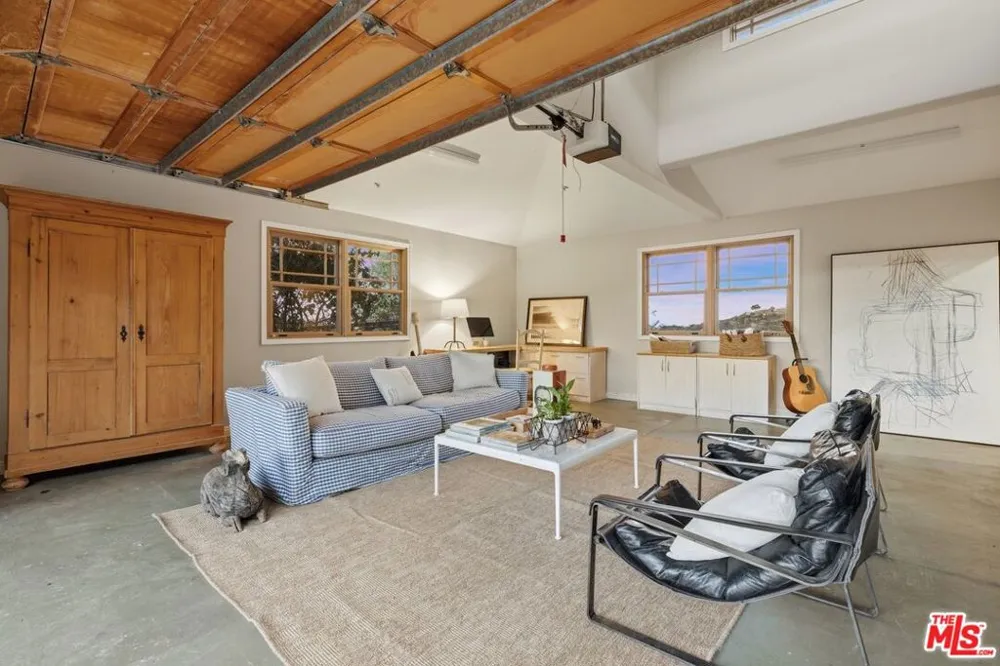 20634 Medley Lane Topanga, CA 90290