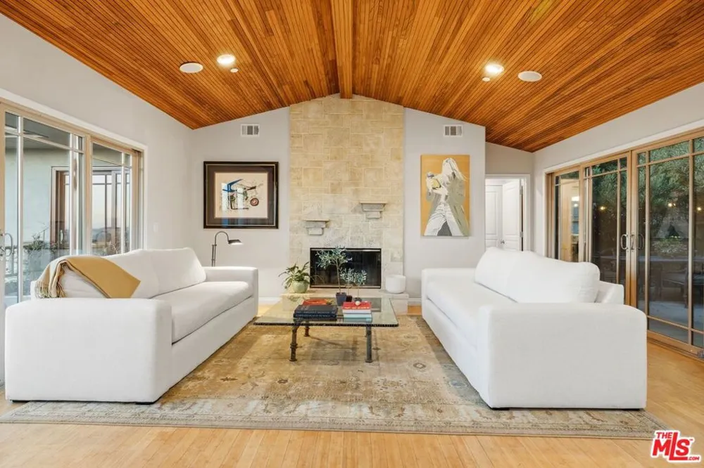 20634 Medley Lane Topanga, CA 90290