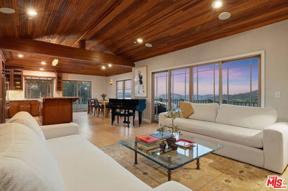 20634 Medley Lane Topanga, CA 90290