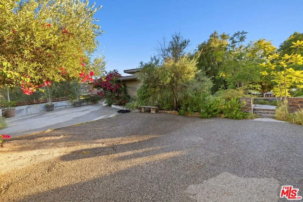 20634 Medley Lane Topanga, CA 90290