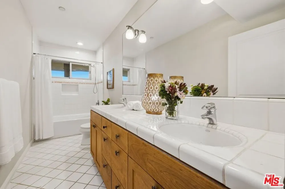 20634 Medley Lane Topanga, CA 90290