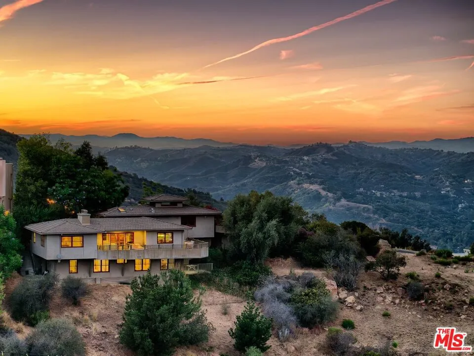 20634 Medley Lane Topanga, CA 90290
