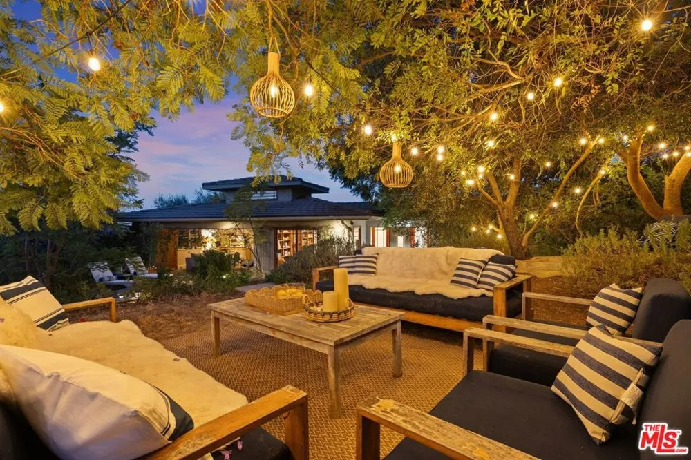 20634 Medley Lane Topanga, CA 90290