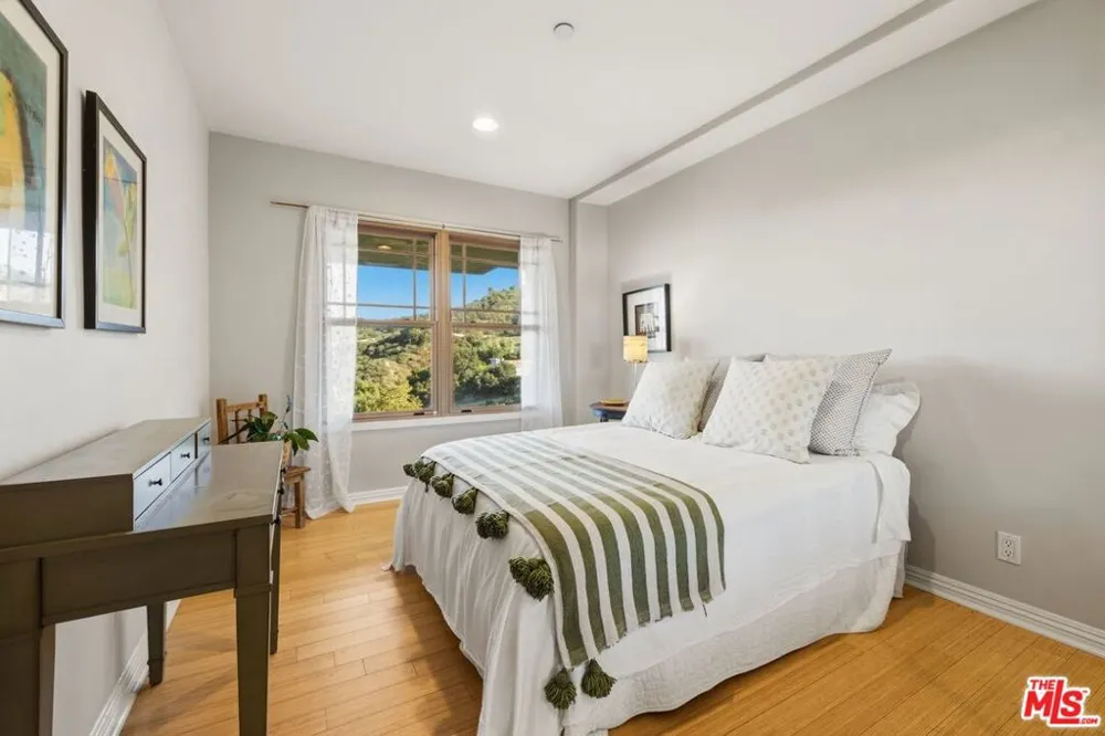 20634 Medley Lane Topanga, CA 90290