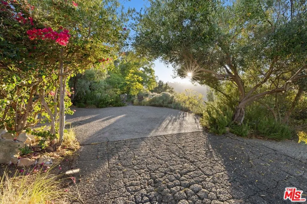 20634 Medley Lane Topanga, CA 90290