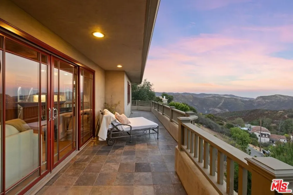 20634 Medley Lane Topanga, CA 90290