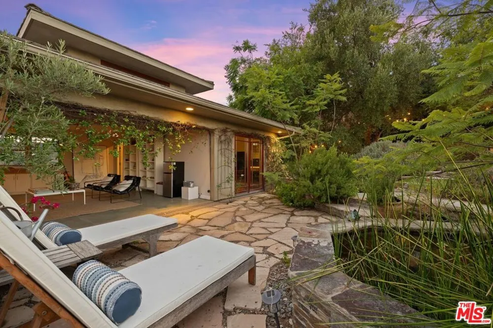 20634 Medley Lane Topanga, CA 90290