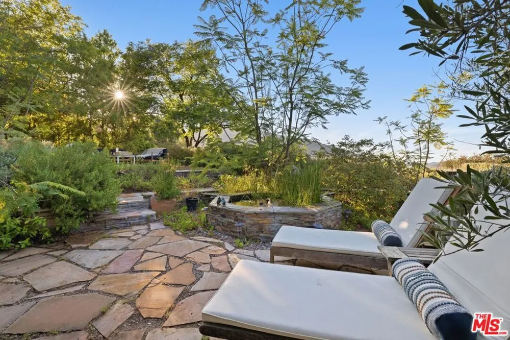 20634 Medley Lane Topanga, CA 90290
