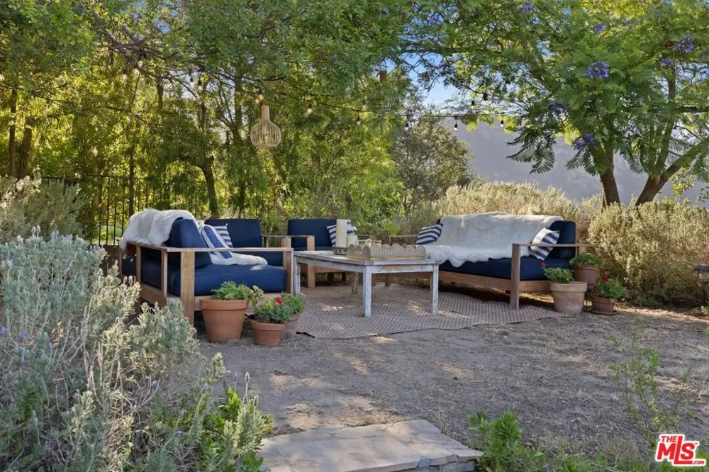 20634 Medley Lane Topanga, CA 90290