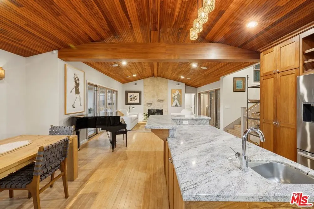 20634 Medley Lane Topanga, CA 90290