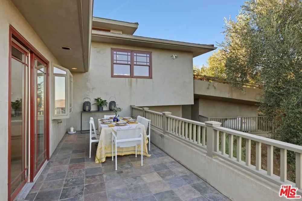 20634 Medley Lane Topanga, CA 90290