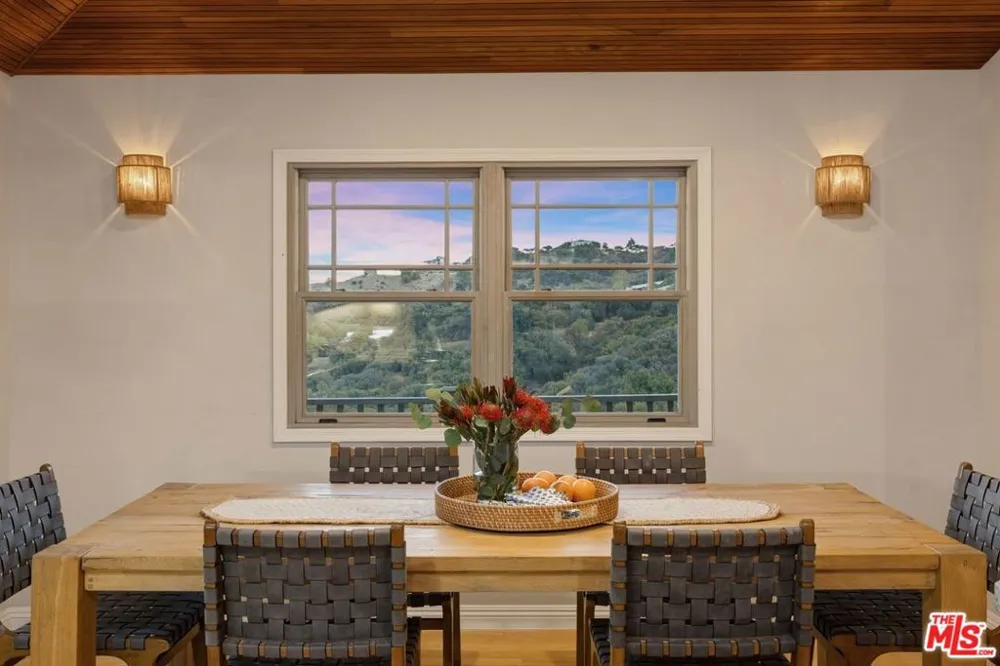 20634 Medley Lane Topanga, CA 90290