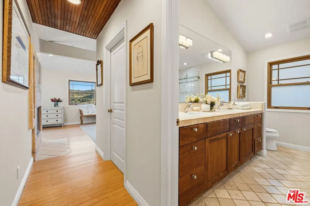 20634 Medley Lane Topanga, CA 90290