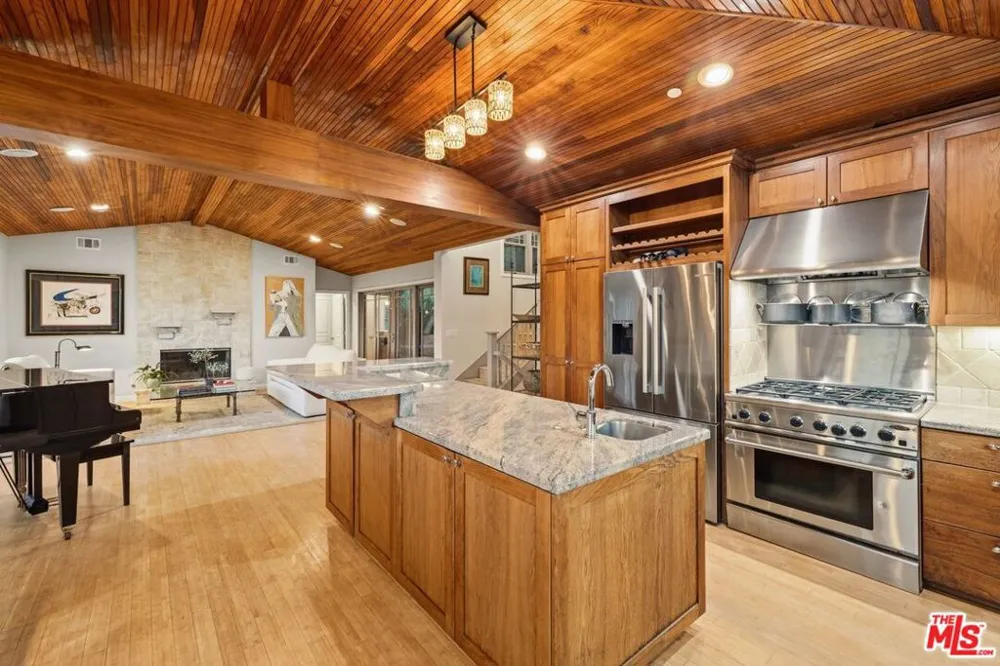 20634 Medley Lane Topanga, CA 90290