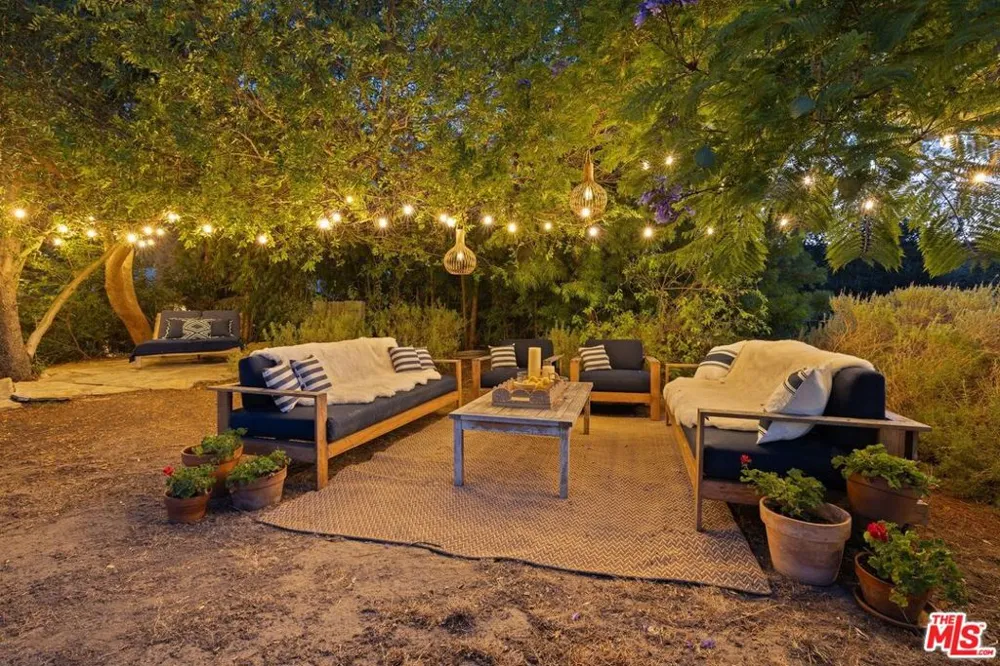 20634 Medley Lane Topanga, CA 90290