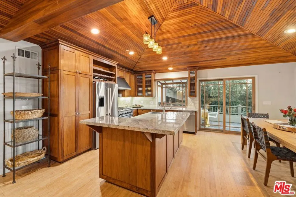 20634 Medley Lane Topanga, CA 90290