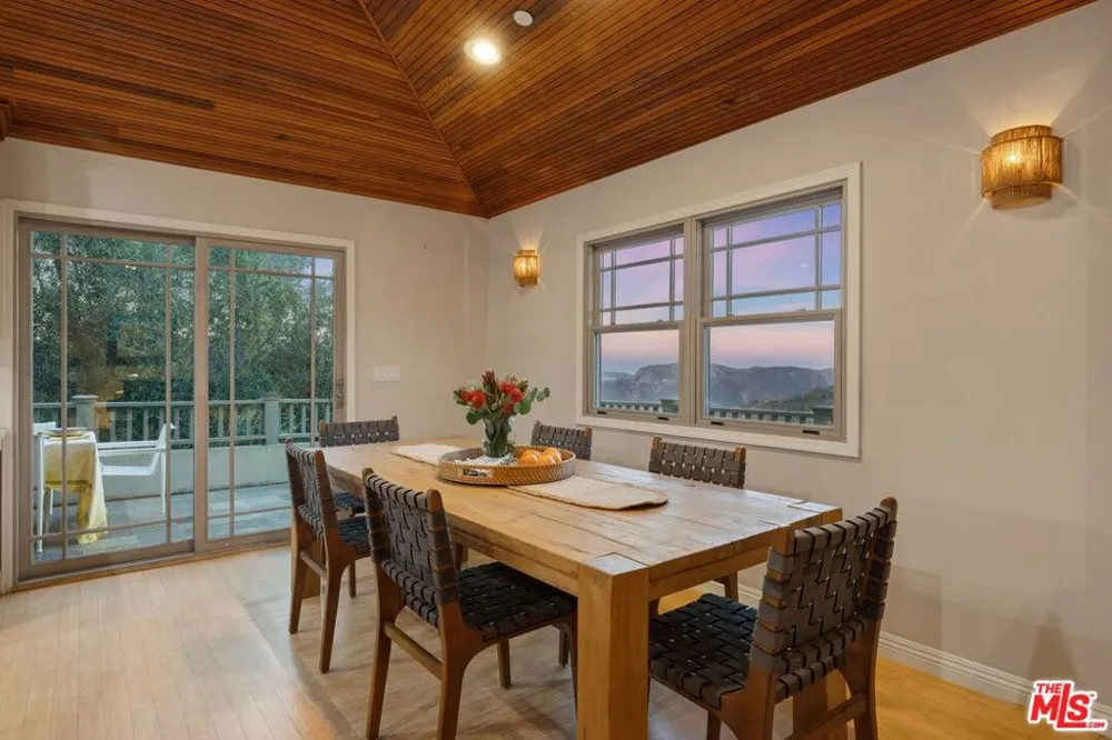 20634 Medley Lane Topanga, CA 90290