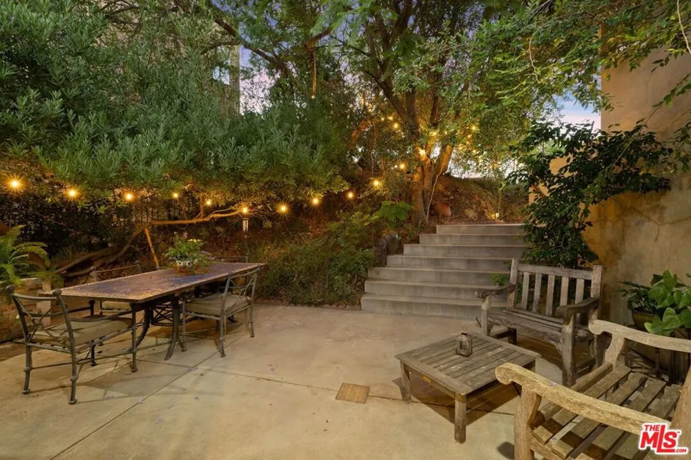 20634 Medley Lane Topanga, CA 90290