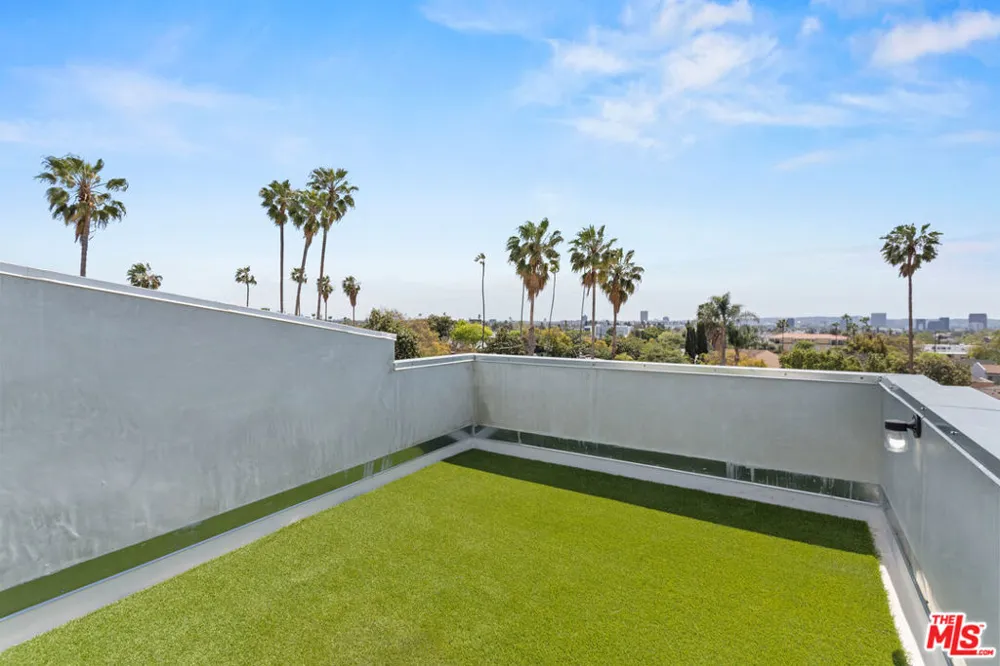 1223 Hayworth Avenue #3 West Hollywood, CA 90046