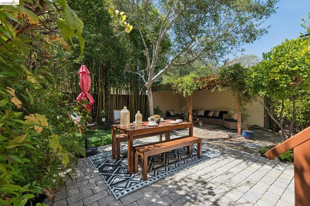1322 Stannage Ave Berkeley, CA 94702