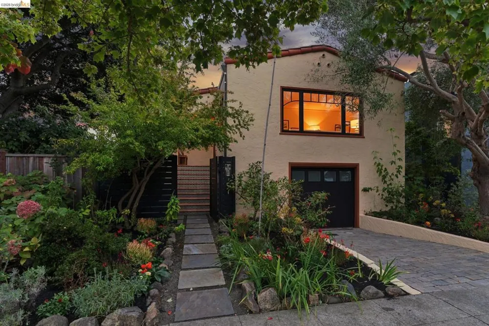 1322 Stannage Ave Berkeley, CA 94702