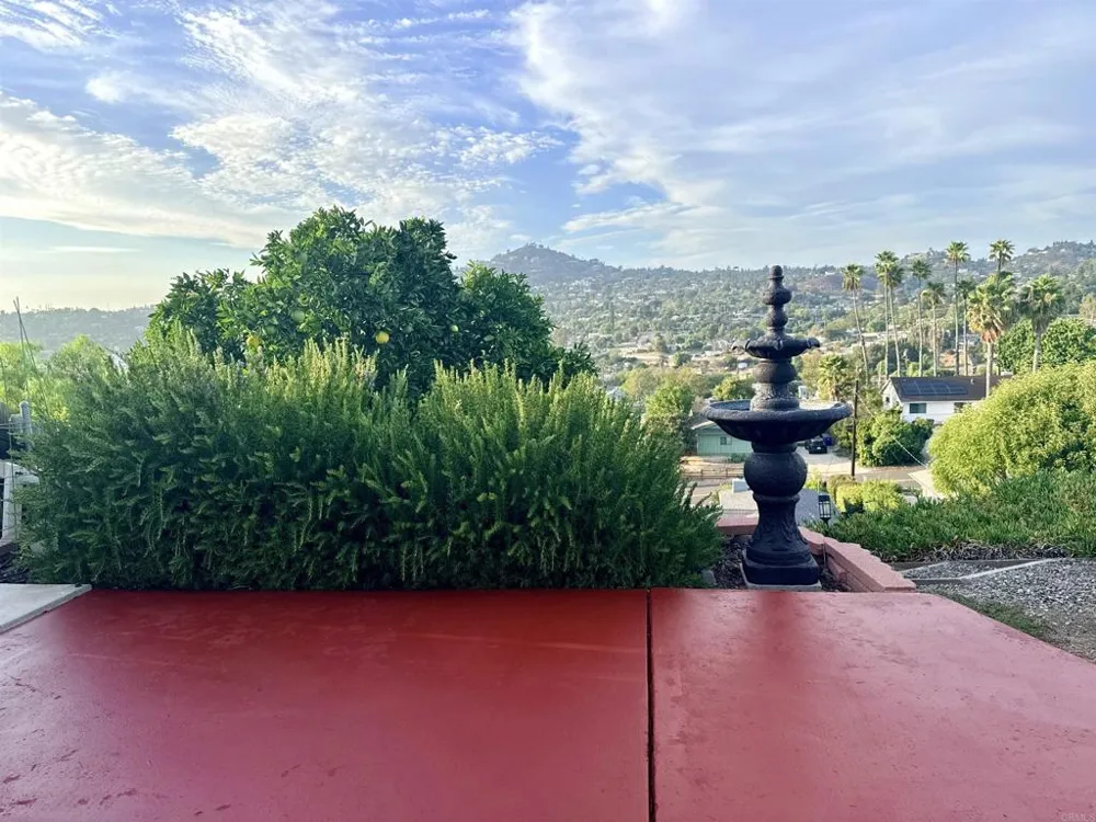 10032 Cristobal Drive Spring Valley, CA 91977