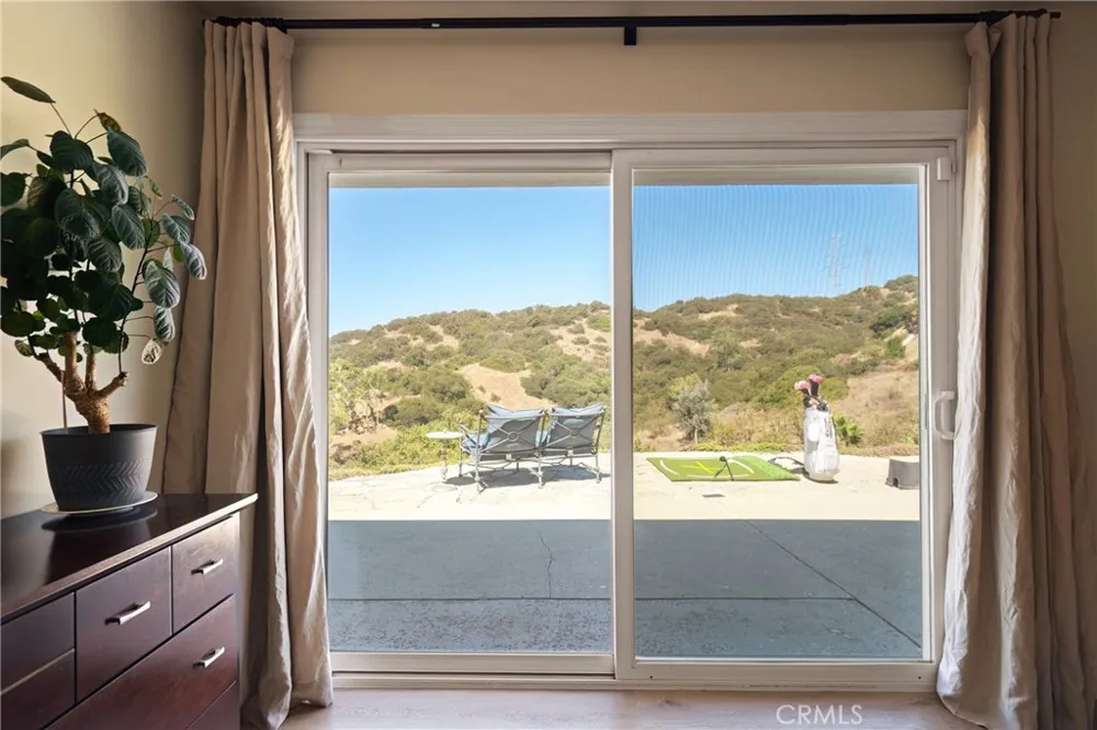 2817 Mountain Avenue Claremont, CA 91711