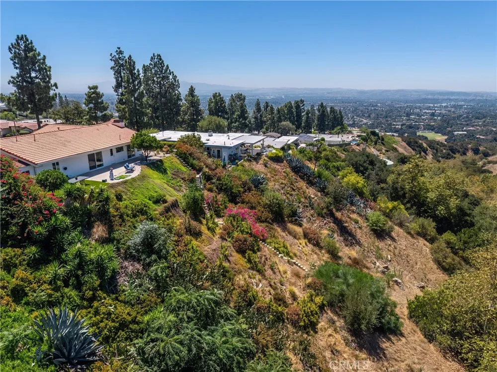 2817 Mountain Avenue Claremont, CA 91711