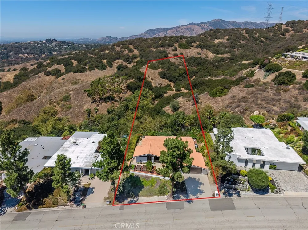 2817 Mountain Avenue Claremont, CA 91711