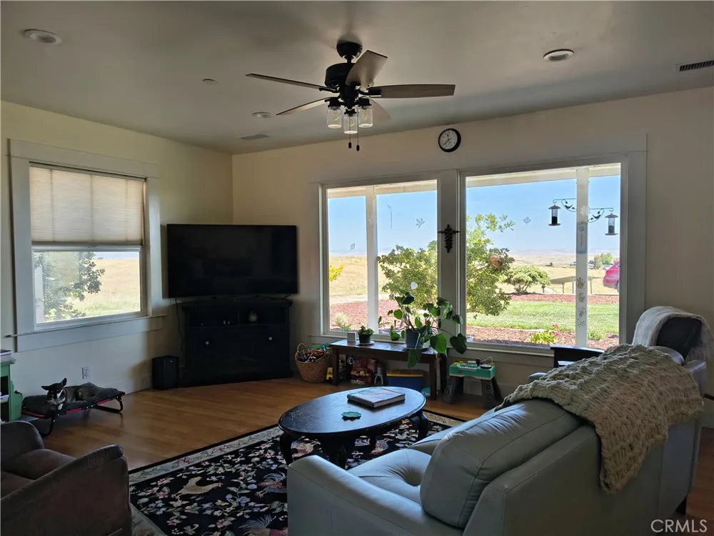 4650 Rolling Hills Paso Robles, CA 93446