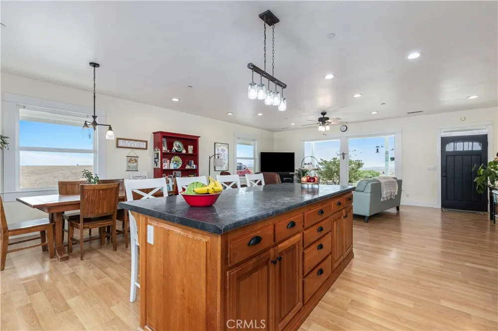 4650 Rolling Hills Paso Robles, CA 93446