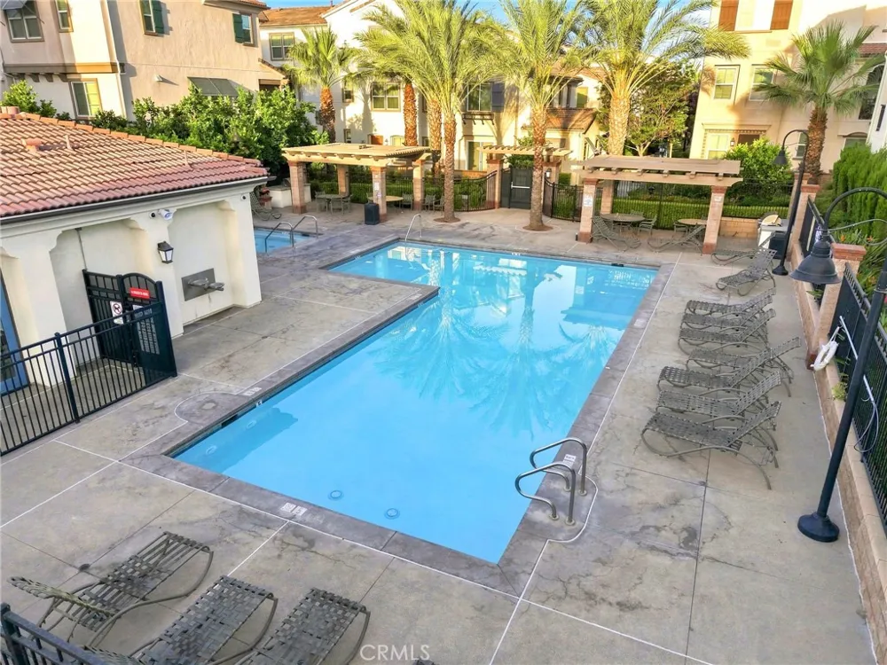 184 Royal Upland, CA 91786