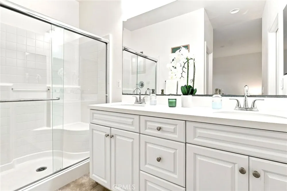 184 Royal Upland, CA 91786