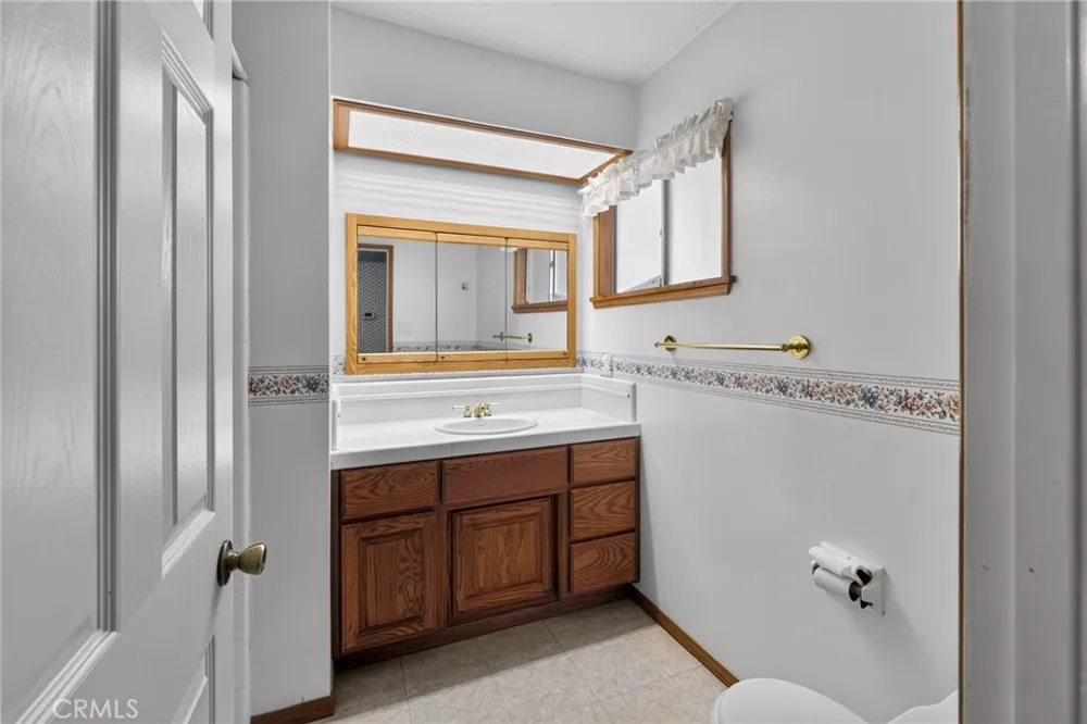 3804 Laverne Bakersfield, CA 93309