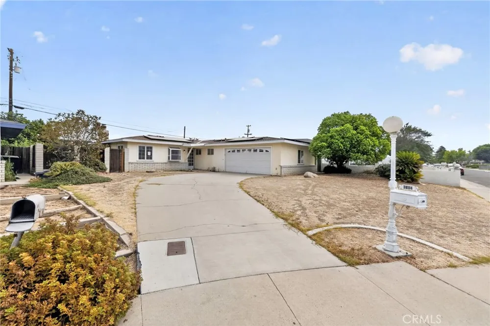 3804 Laverne Bakersfield, CA 93309