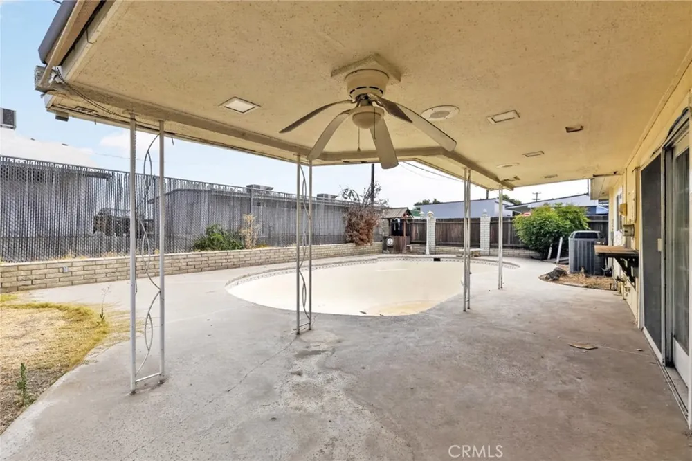 3804 Laverne Bakersfield, CA 93309