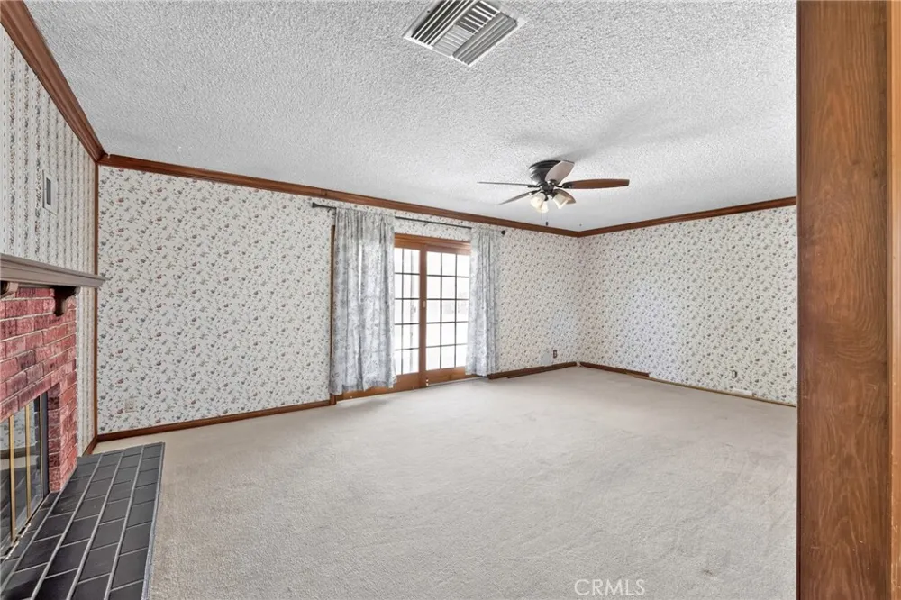 3804 Laverne Bakersfield, CA 93309