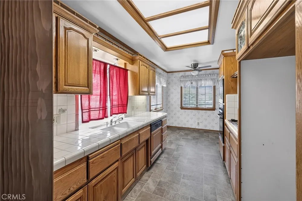 3804 Laverne Bakersfield, CA 93309