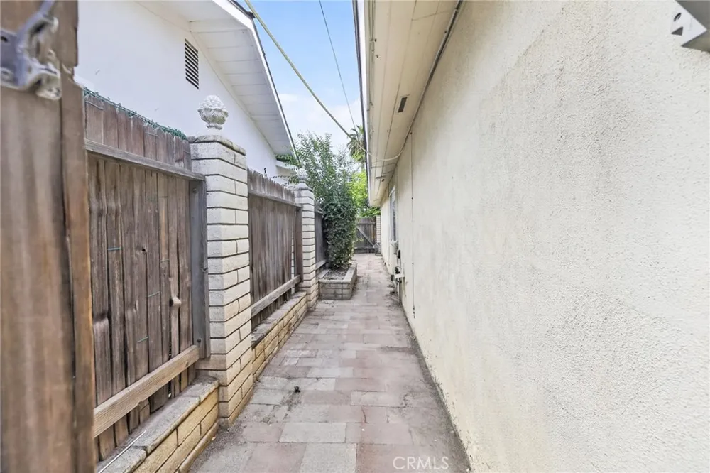 3804 Laverne Bakersfield, CA 93309